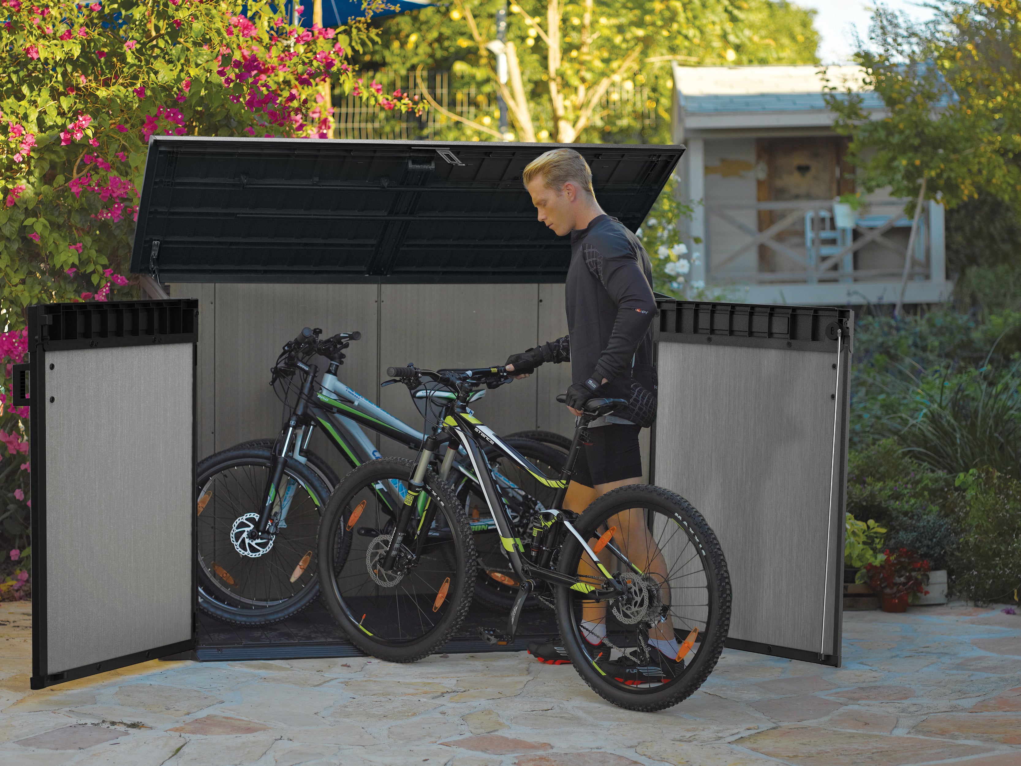 Rubbermaid shed for bikes clearance