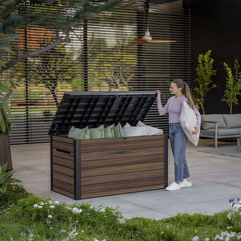 Outdoor Storage Ideas: How to Store Furniture in the Winter