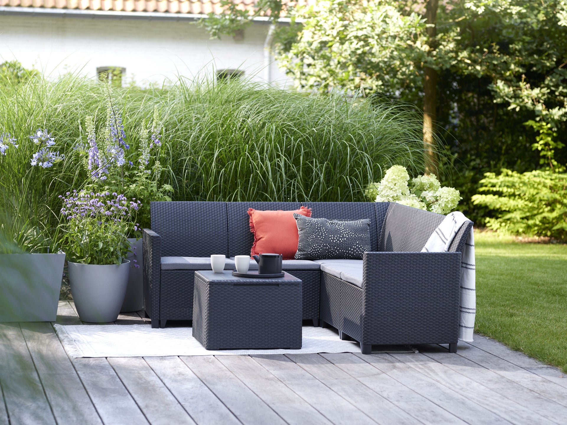 Emma Seat Storage Corner Set – Keter New Zealand