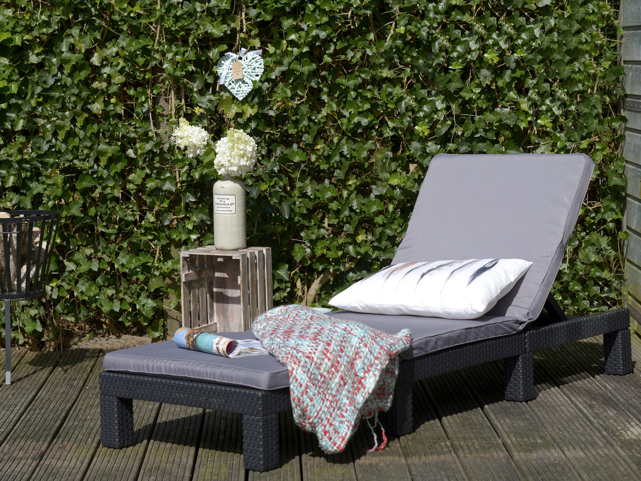 Daytona Deluxe Sun Lounger Keter New Zealand