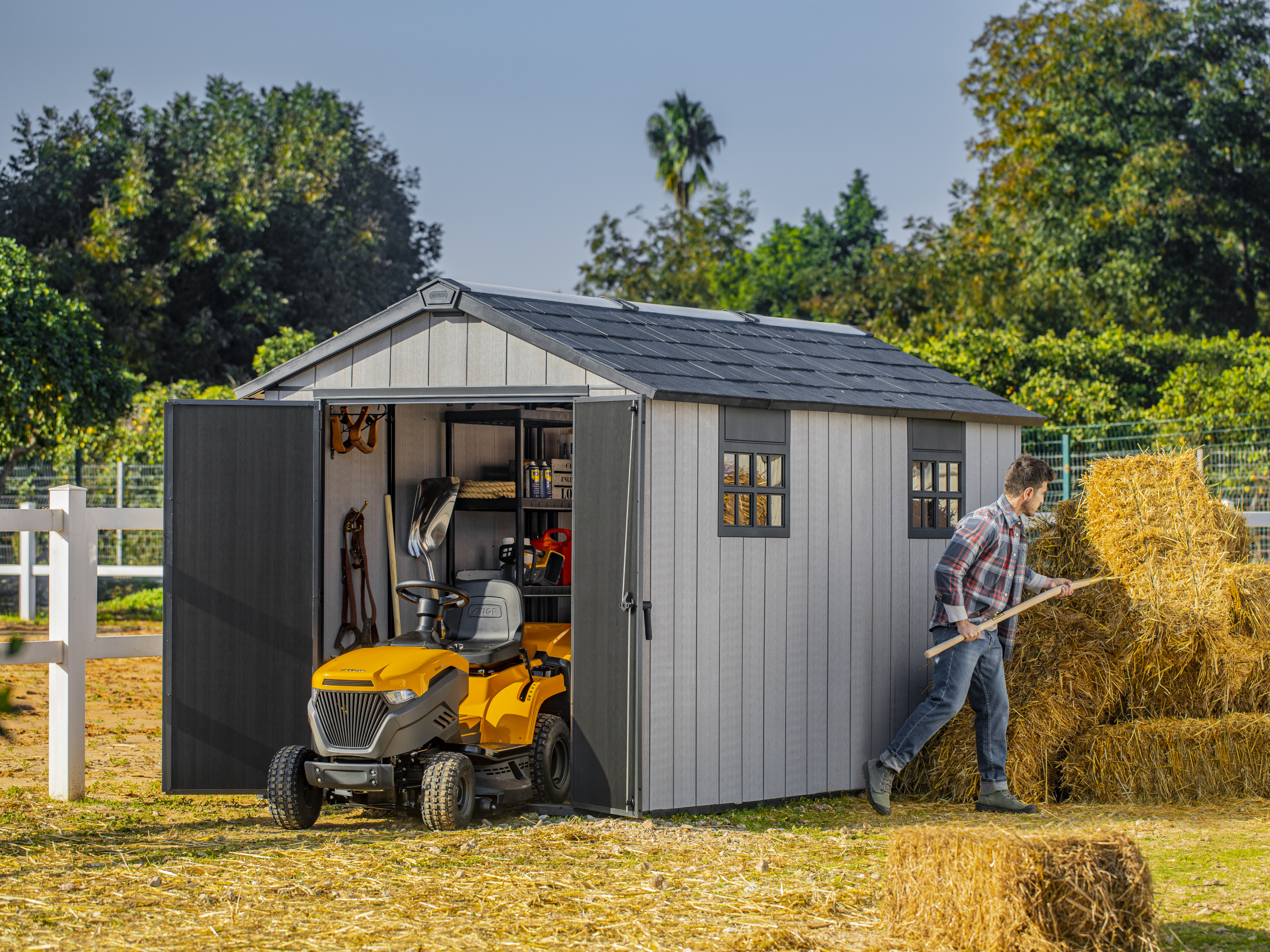 Keter Oakland 7513 Shed in rural setting