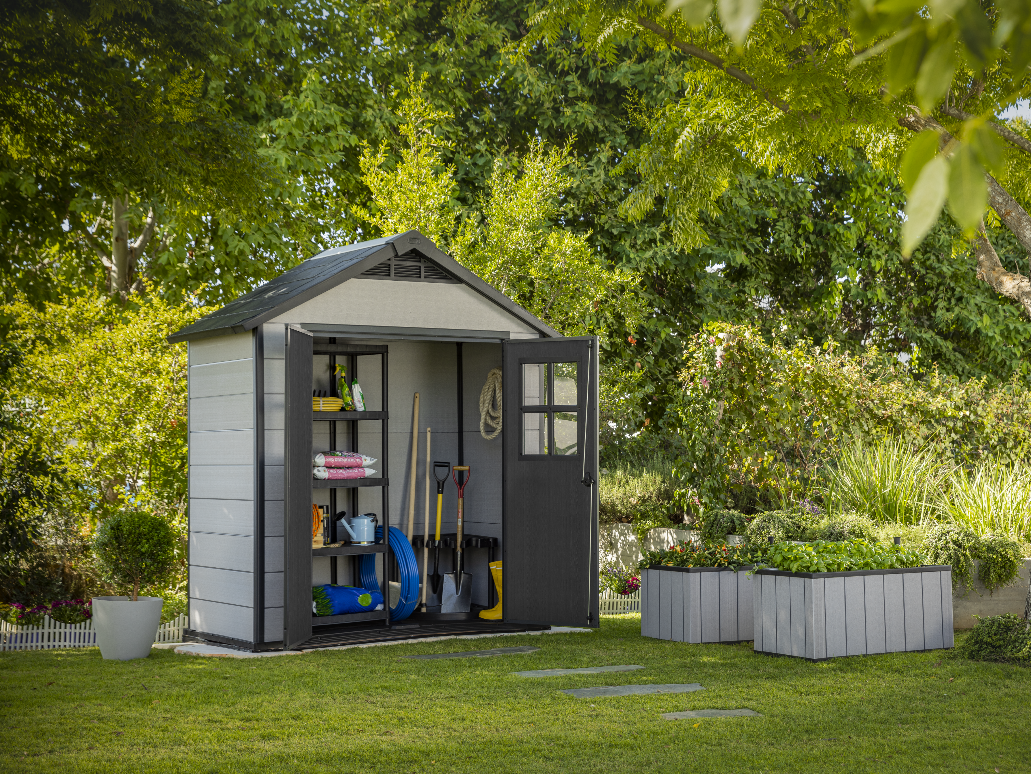 Keter Oakland 754 shed with double doors open